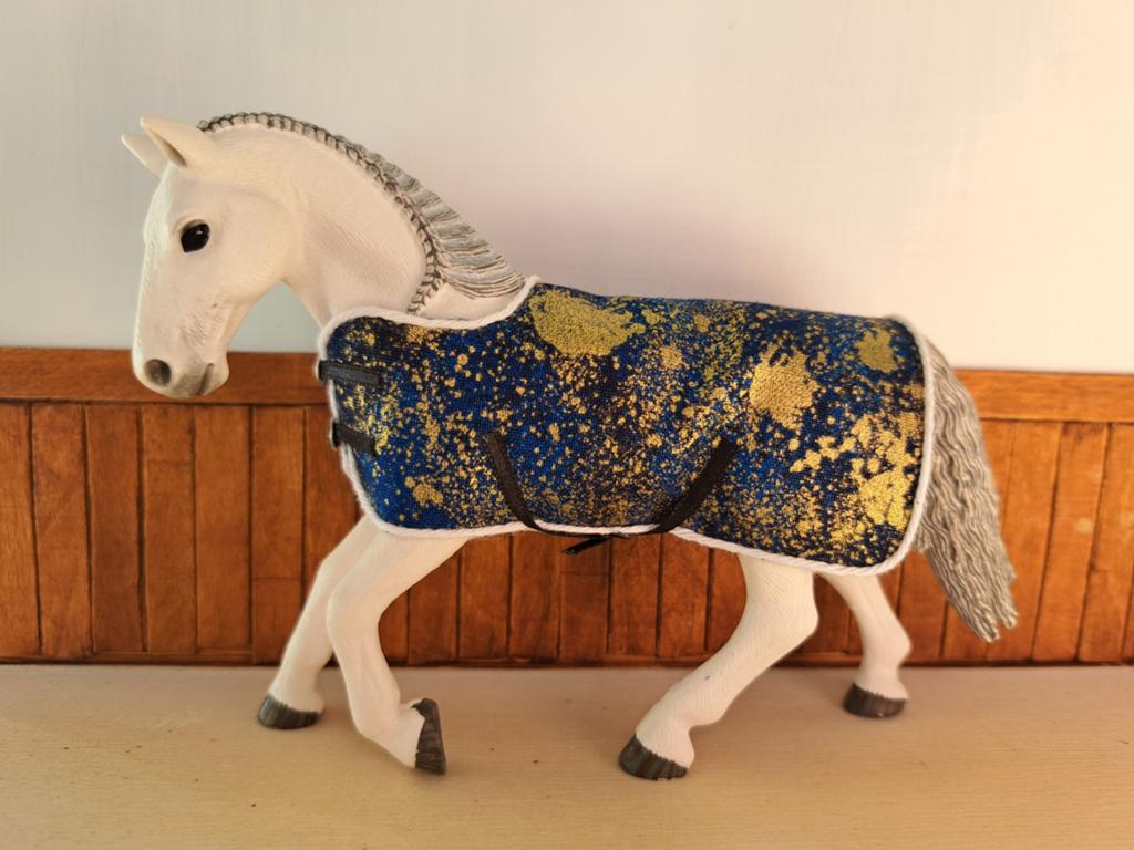 Schleich deken blauw goud, Ophalen of Verzenden, Zo goed als nieuw, Paard, Beeldje of Figuurtje