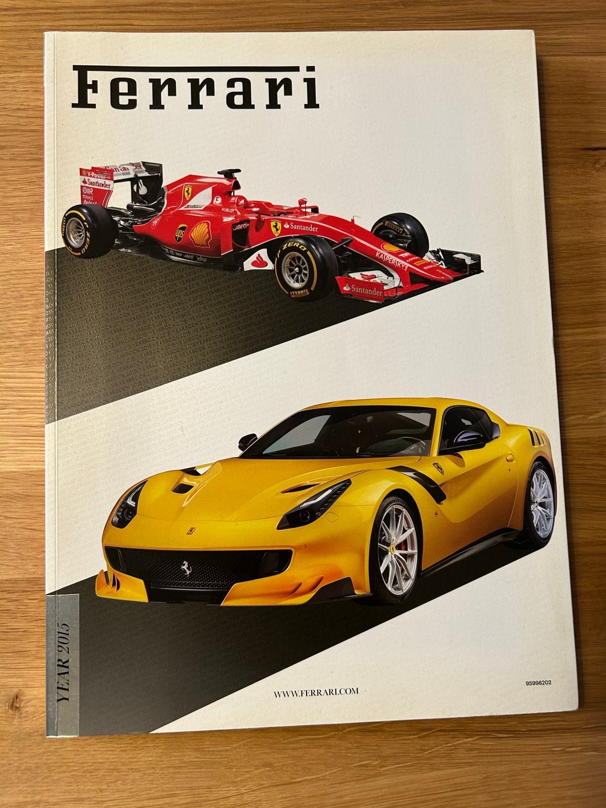 Ferrari Jaarboek 2015 - Formule 1 & Sportwagens, Ophalen of Verzenden, Zo goed als nieuw, Ferrari