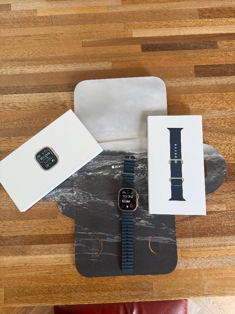 Apple Watch Ultra 2 Titanium 49mm, Ophalen, Apple Watch, IOS, Zo goed als nieuw