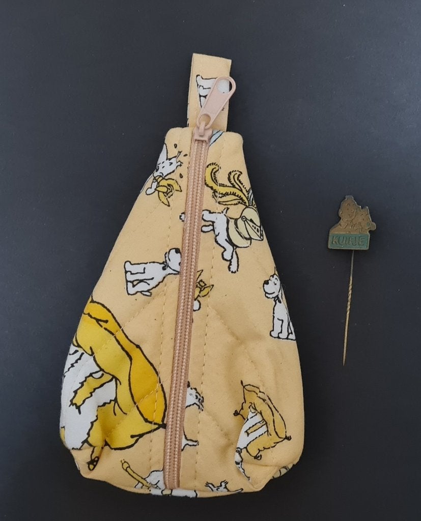 Vintage TinTin/Kuifje stoffen etui (Herge Citime) en speldje, Verzamelen, Ophalen of Verzenden, Kuifje, Zo goed als nieuw