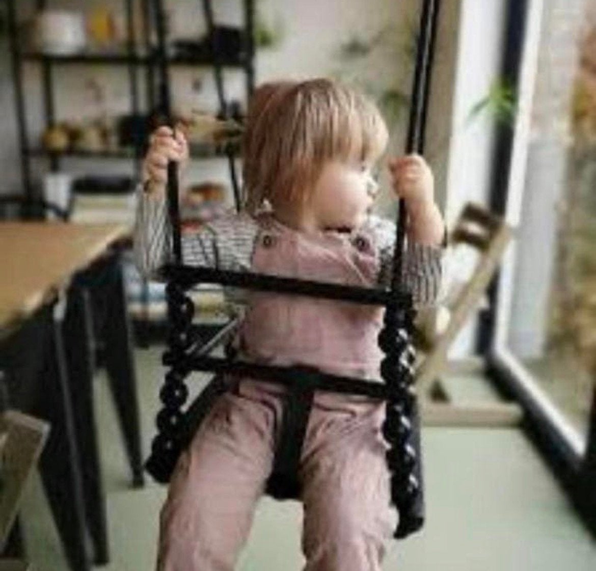 Done by Deer houten schommel voor kinderen zwartw, Ophalen of Verzenden, Zo goed als nieuw