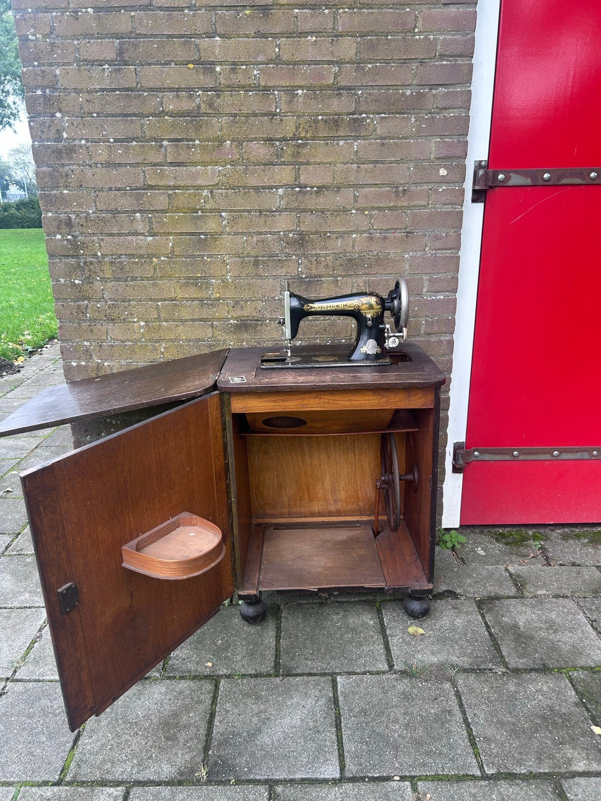 Antieke Singer Naaimachine in Houten Kast, Ophalen of Verzenden