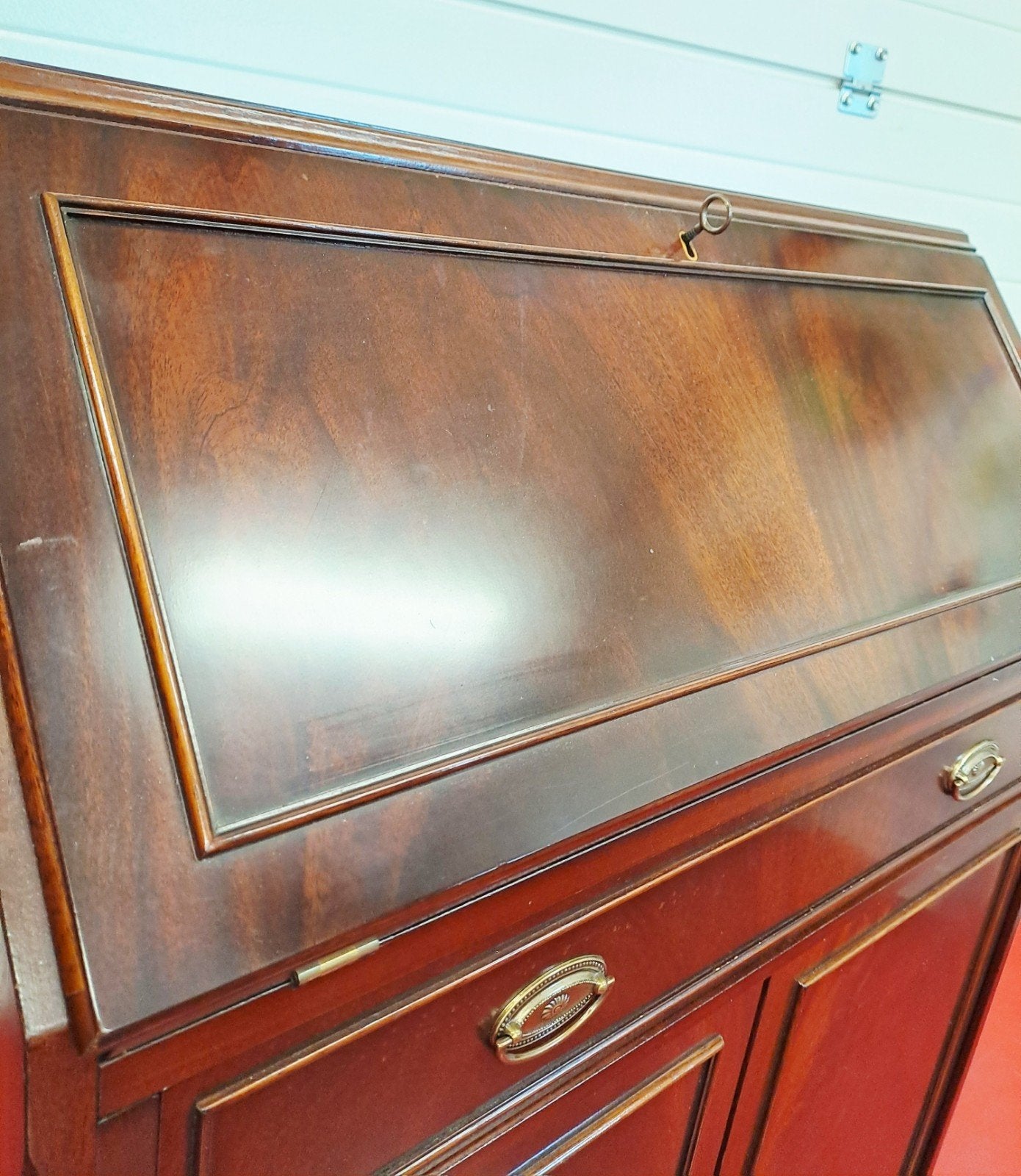 Prachtige Heldense secretaire met paarse lederen inleg, Ophalen