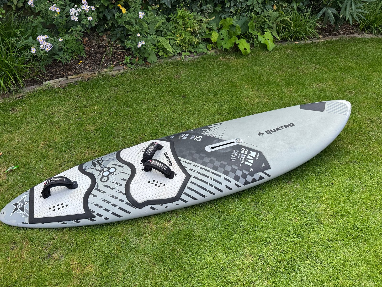 Quatro Twin 92L Wave Windsurfboard, Gebruikt, Minder dan 250 cm, Met vin(nen), Plank