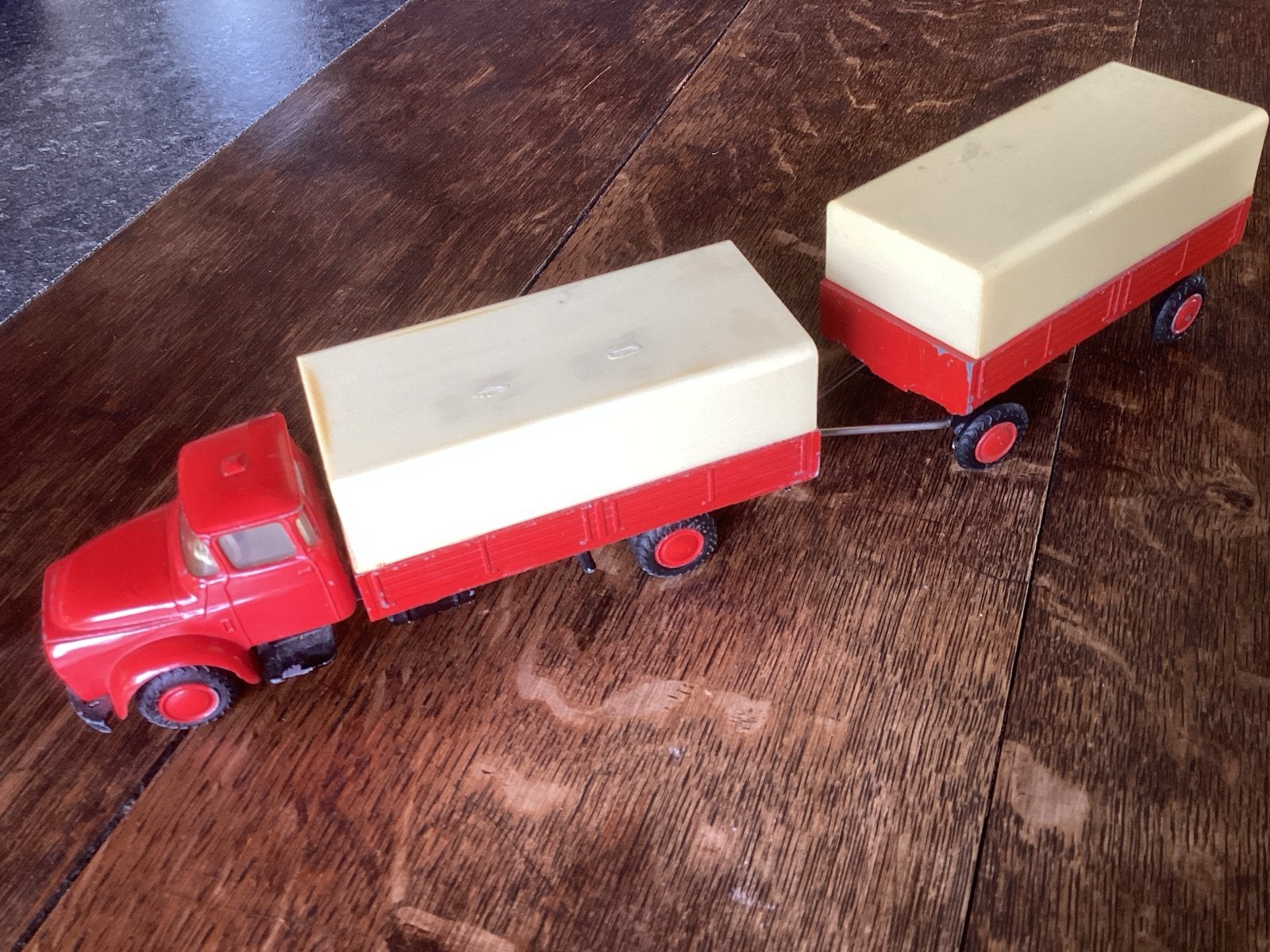 Vintage speelgoed vrachtwagen met aanhanger - lion car, Ophalen of Verzenden, Gebruikt