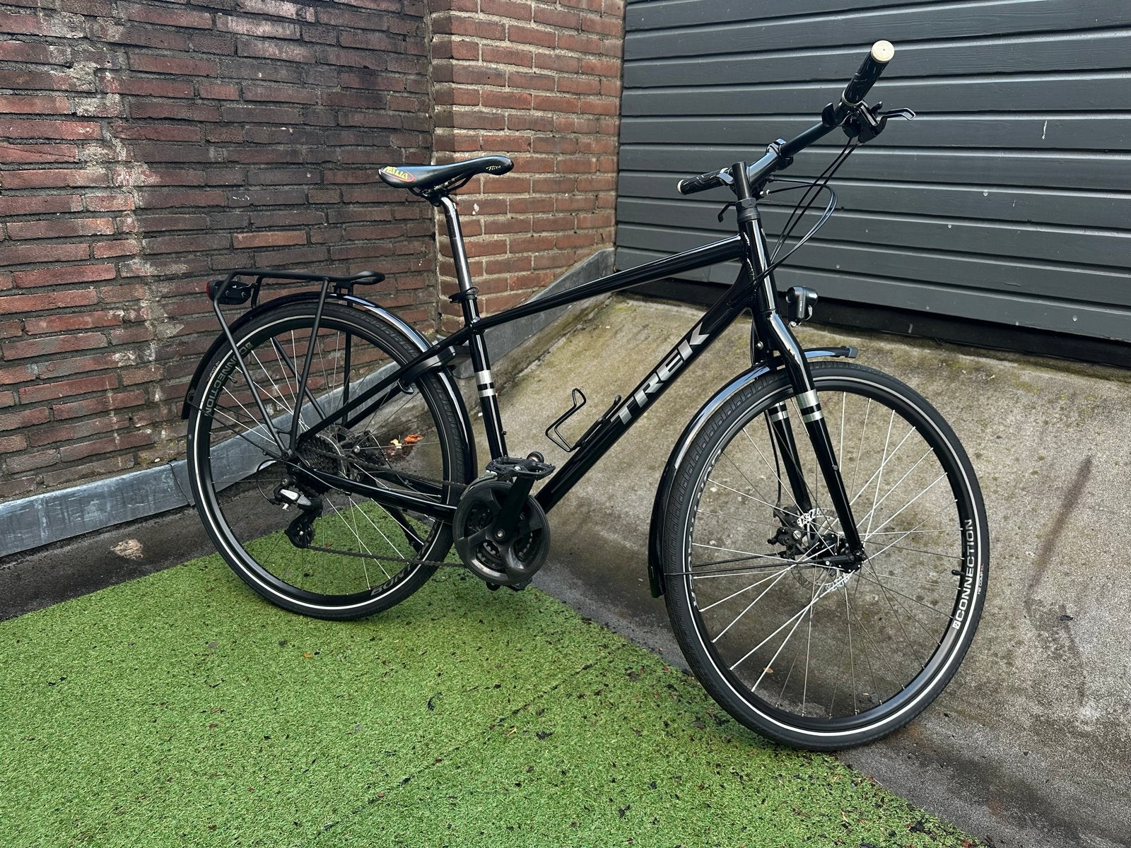Trek Verve 1 in bijna nieuwstaat, Versnellingen, Zo goed als nieuw, 57 tot 61 cm, Schijfrem