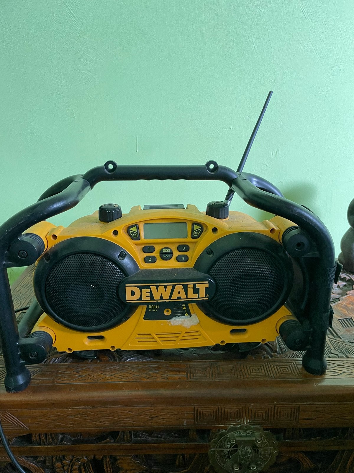 DeWalt bouwradio - Werkt alleen op stroomnet, Ophalen, Gebruikt, Bouwradio