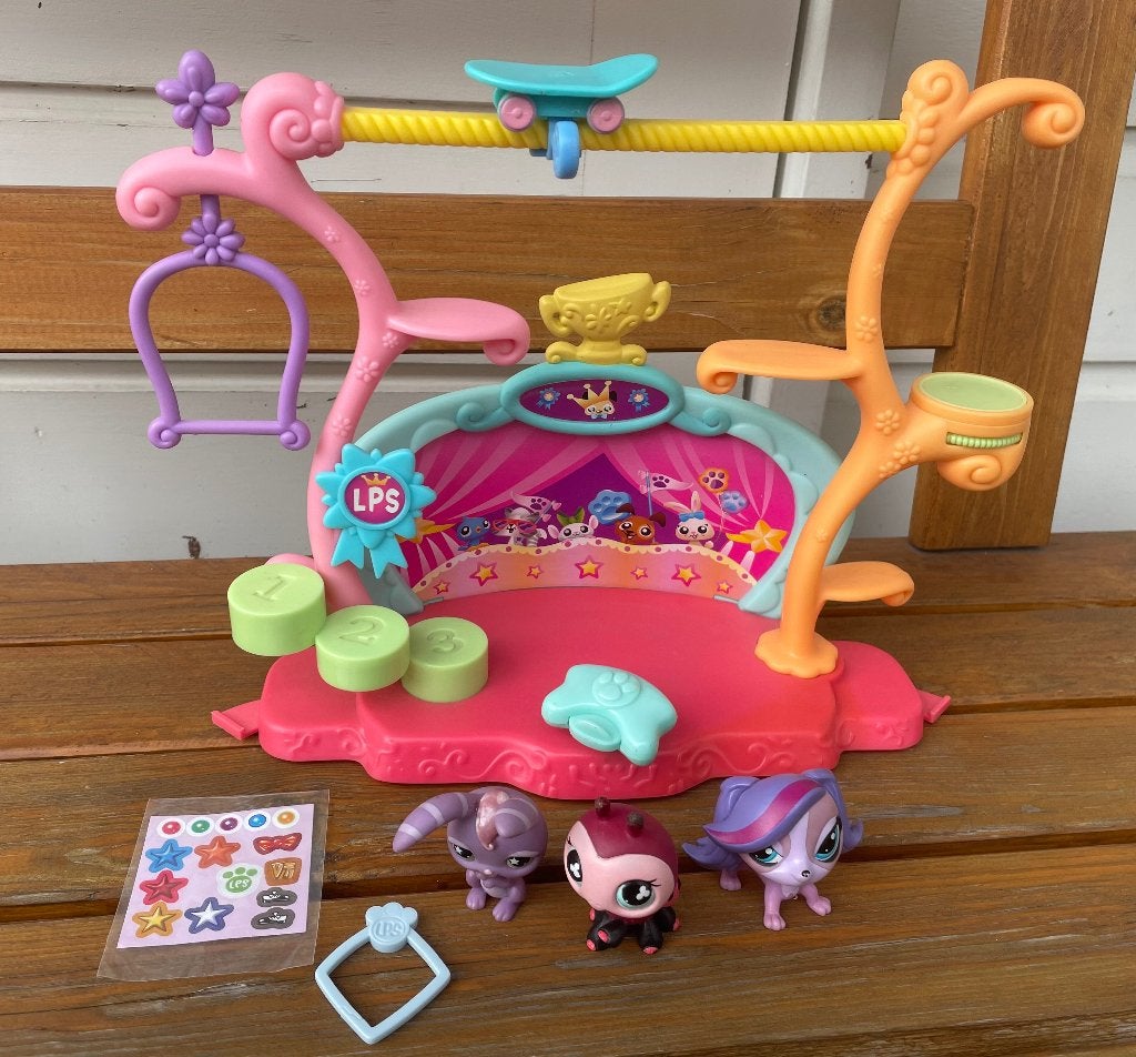 littlest pet shop circus met poppetjes | konijn hond, Verzamelen, Ophalen of Verzenden