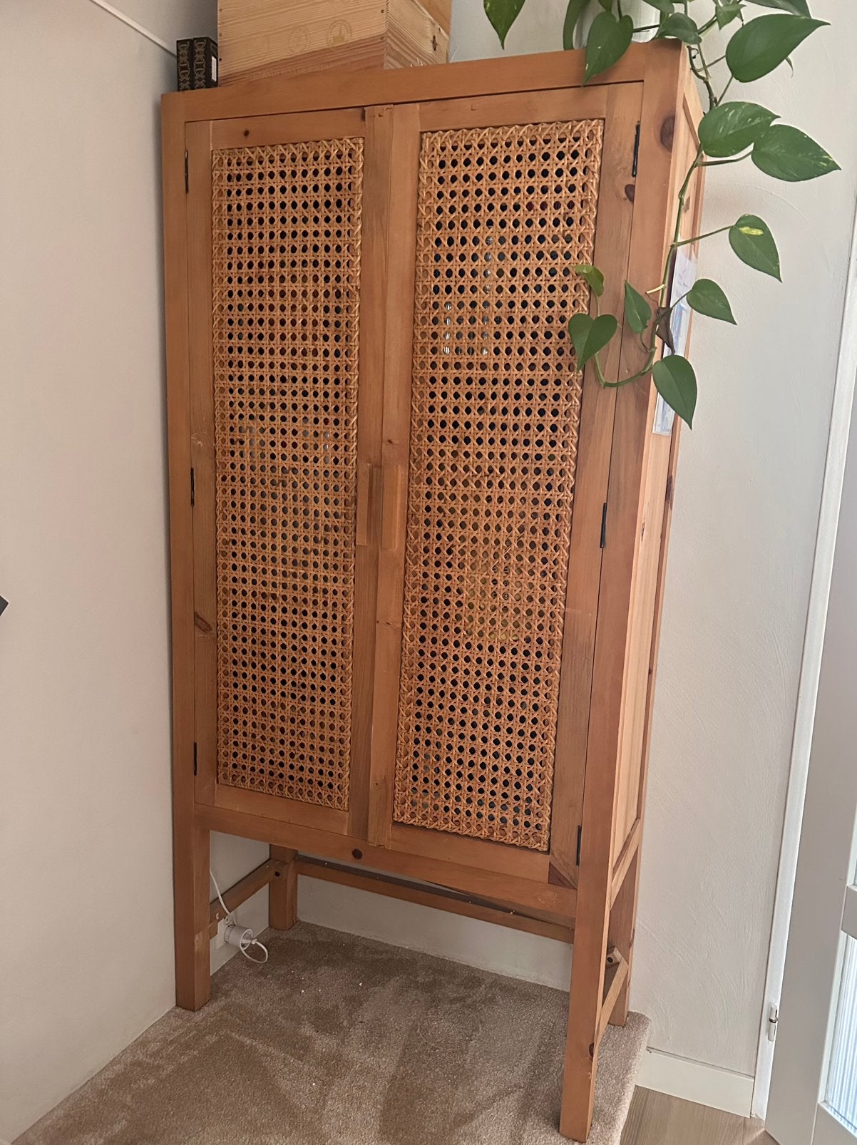Houten kast webbing, Ophalen, Zo goed als nieuw