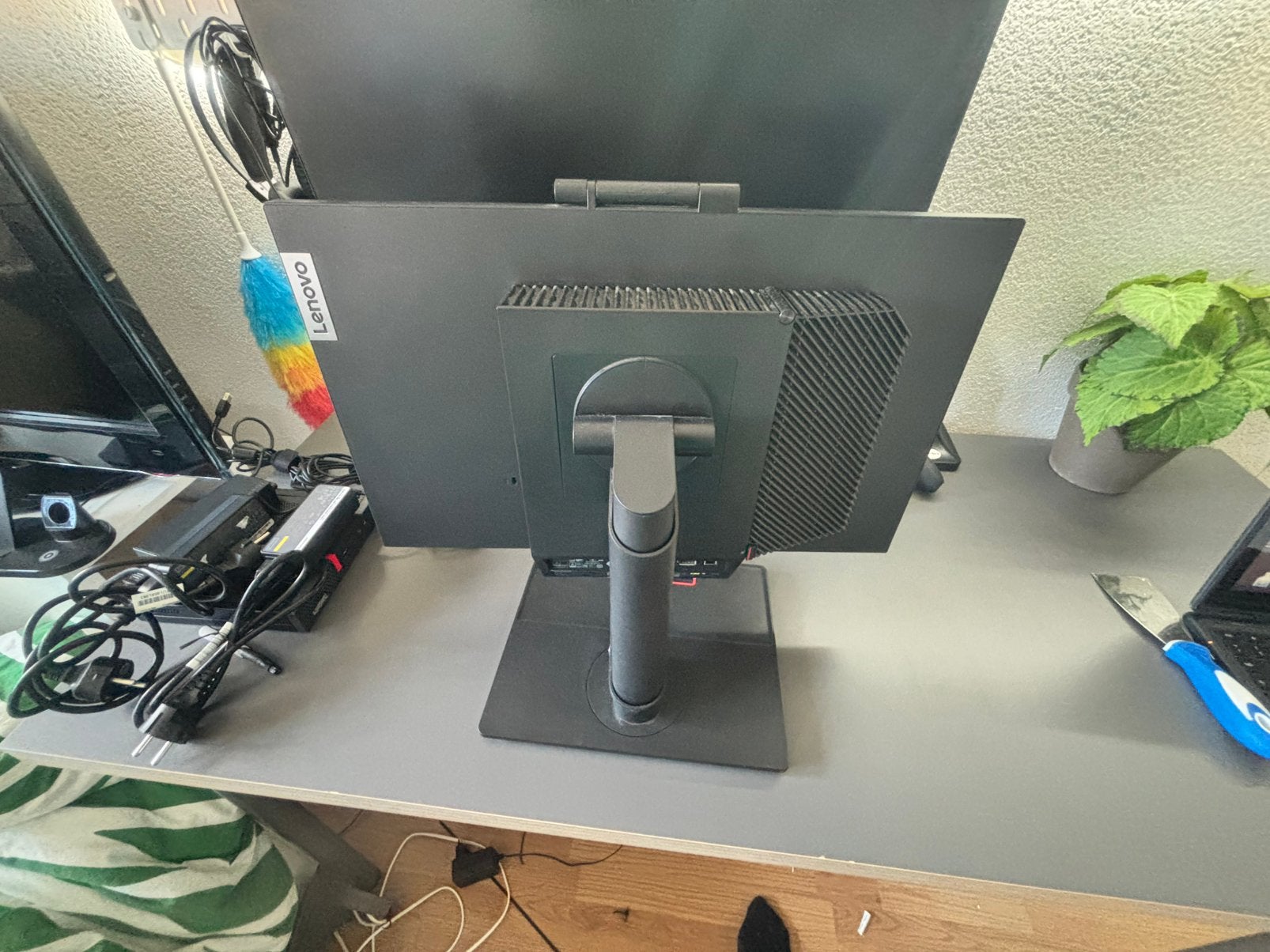 Lenovo m720Q micro 2018 I3+ bijpassende monitor, Computers en Software, Desktop Pc's, Verzenden, Zo goed als nieuw