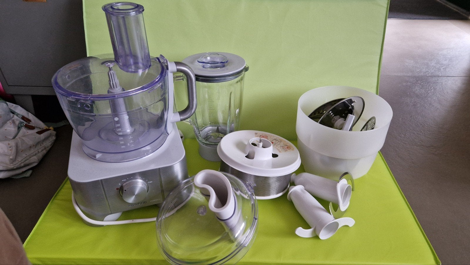 Kenwood Keukenmachine met Blender en Citruspers, Gebruikt, 3 snelheden of meer, Ophalen of Verzenden, 2 tot 3 liter