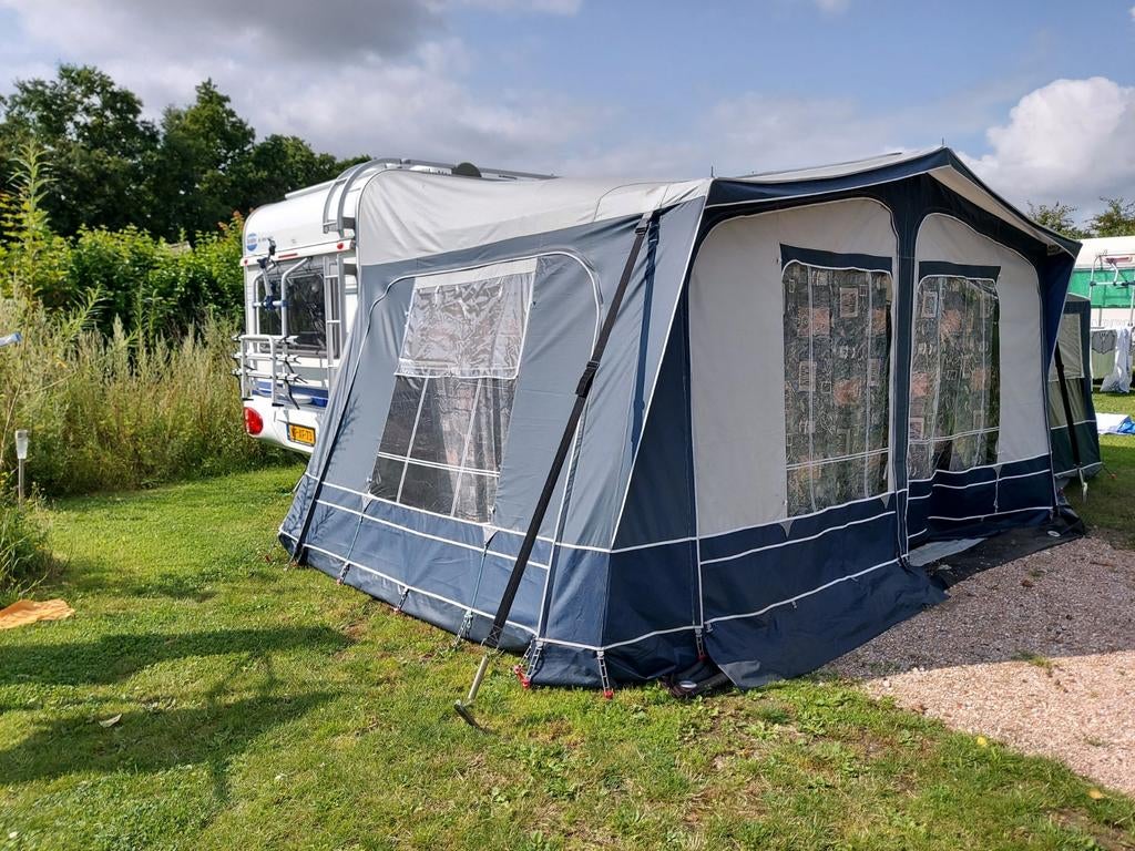 Hobby Luxe Easy Caravan 2005 met voortent en luifel, Caravans en Kamperen, Particulier