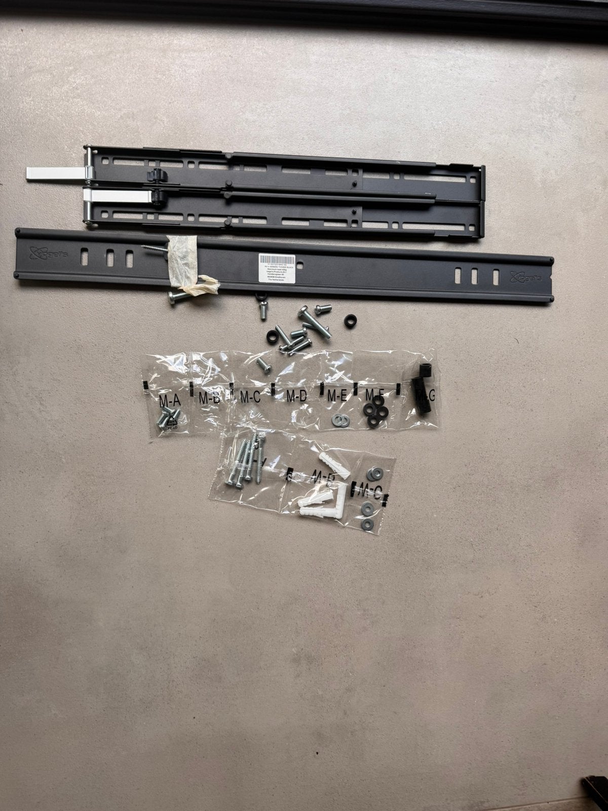 Vogel’s THIN 505 Black TV muurbeugel 40-65” – extra plat, Ophalen of Verzenden, Zo goed als nieuw