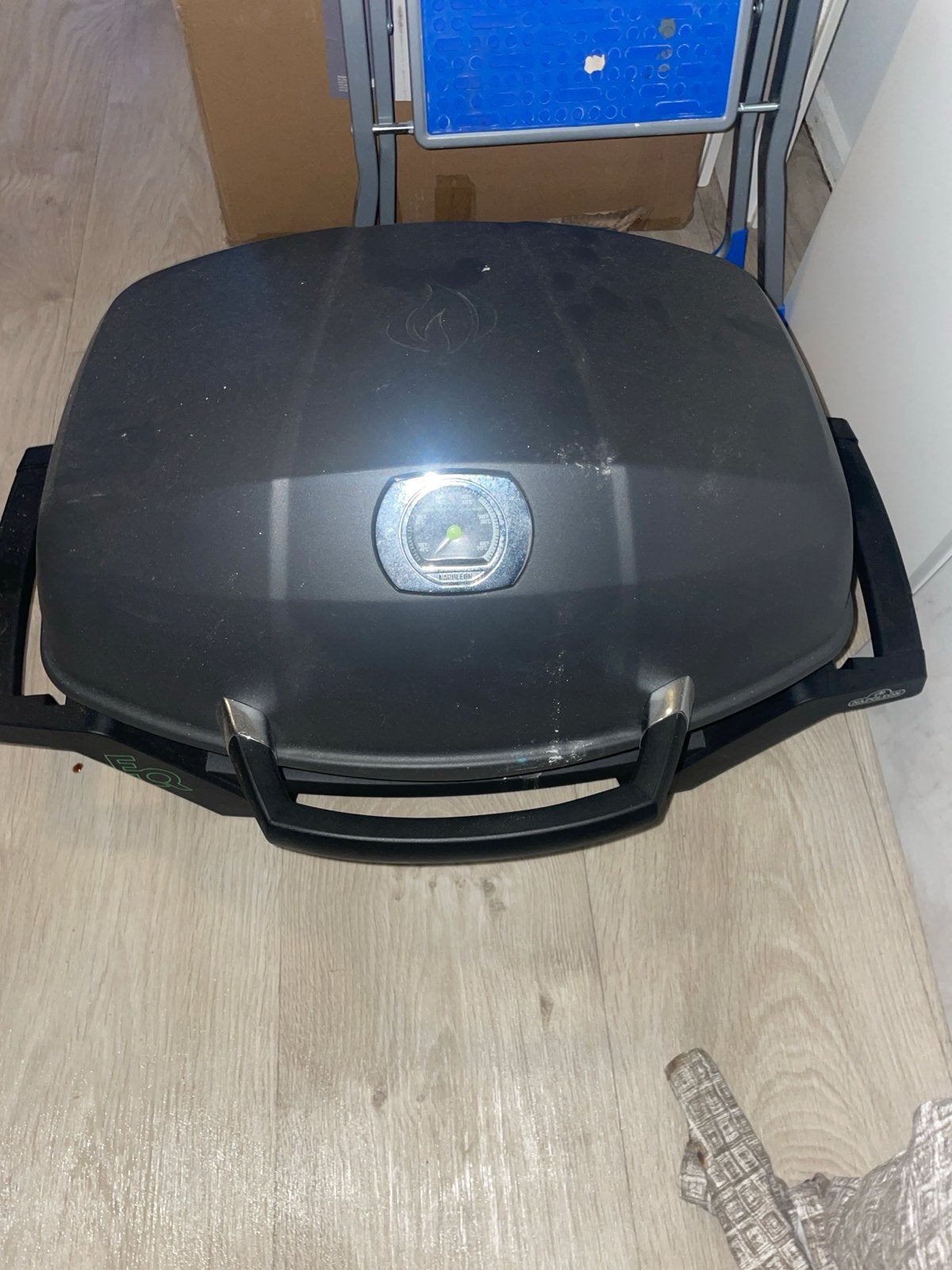 Napoleon TravelQ TQ285 Draagbare Gasbarbecue, Ophalen, Gebruikt