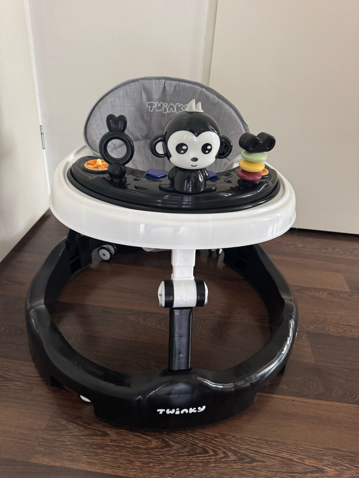 Twinky Babywalker - Zwart met aapje, Ophalen, Zo goed als nieuw, Overige typen, Met wieltjes