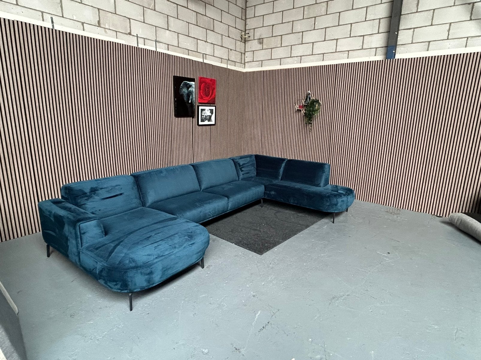 Foto 2 van GRATIS LEVERING Velvet U-Bank Blauw 400X225 GEREINIGD