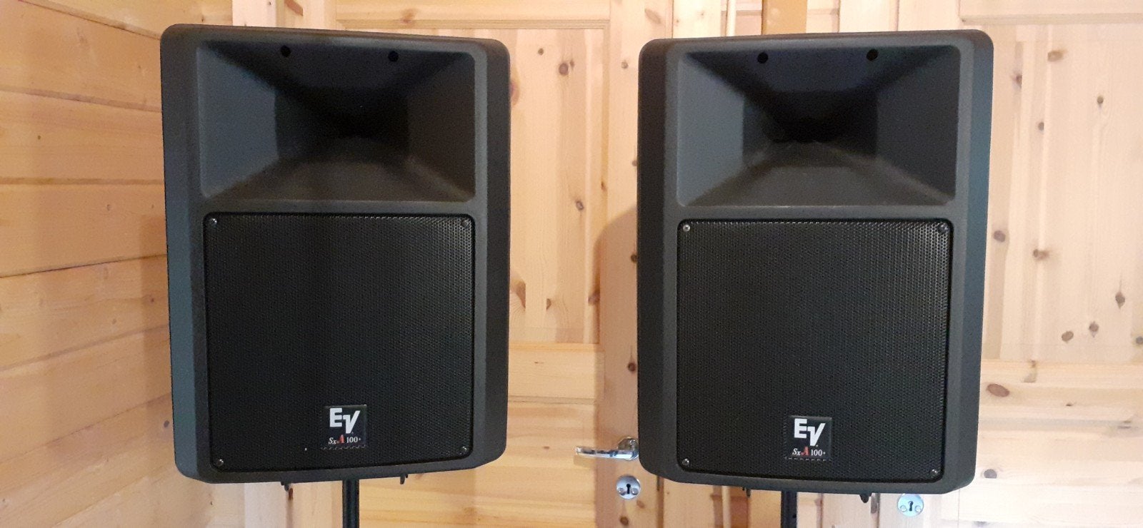 Electro Voice Active SxA100+ set compleet met hoezen en sta, Ophalen, Zo goed als nieuw, Overige merken