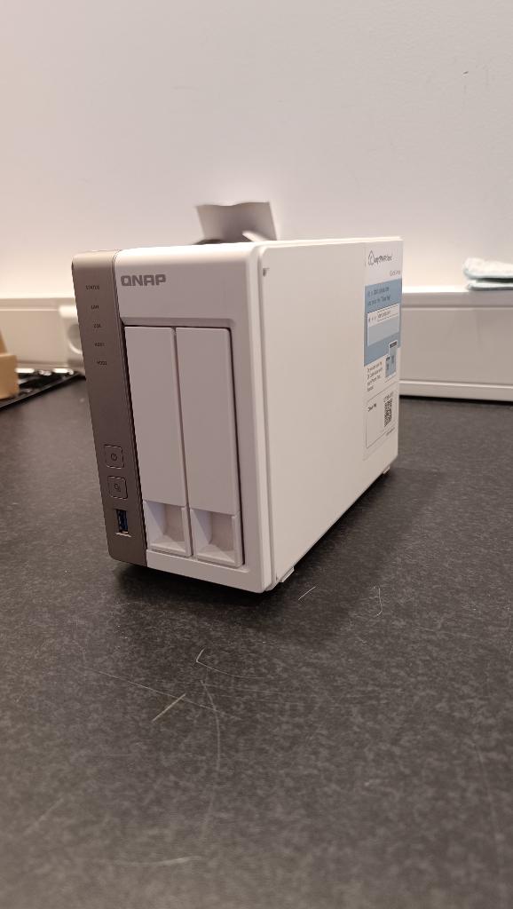 QNAP TS-251 - 2-Bay NAS, Computers en Software, Overige Computers en Software, Zo goed als nieuw, Ophalen