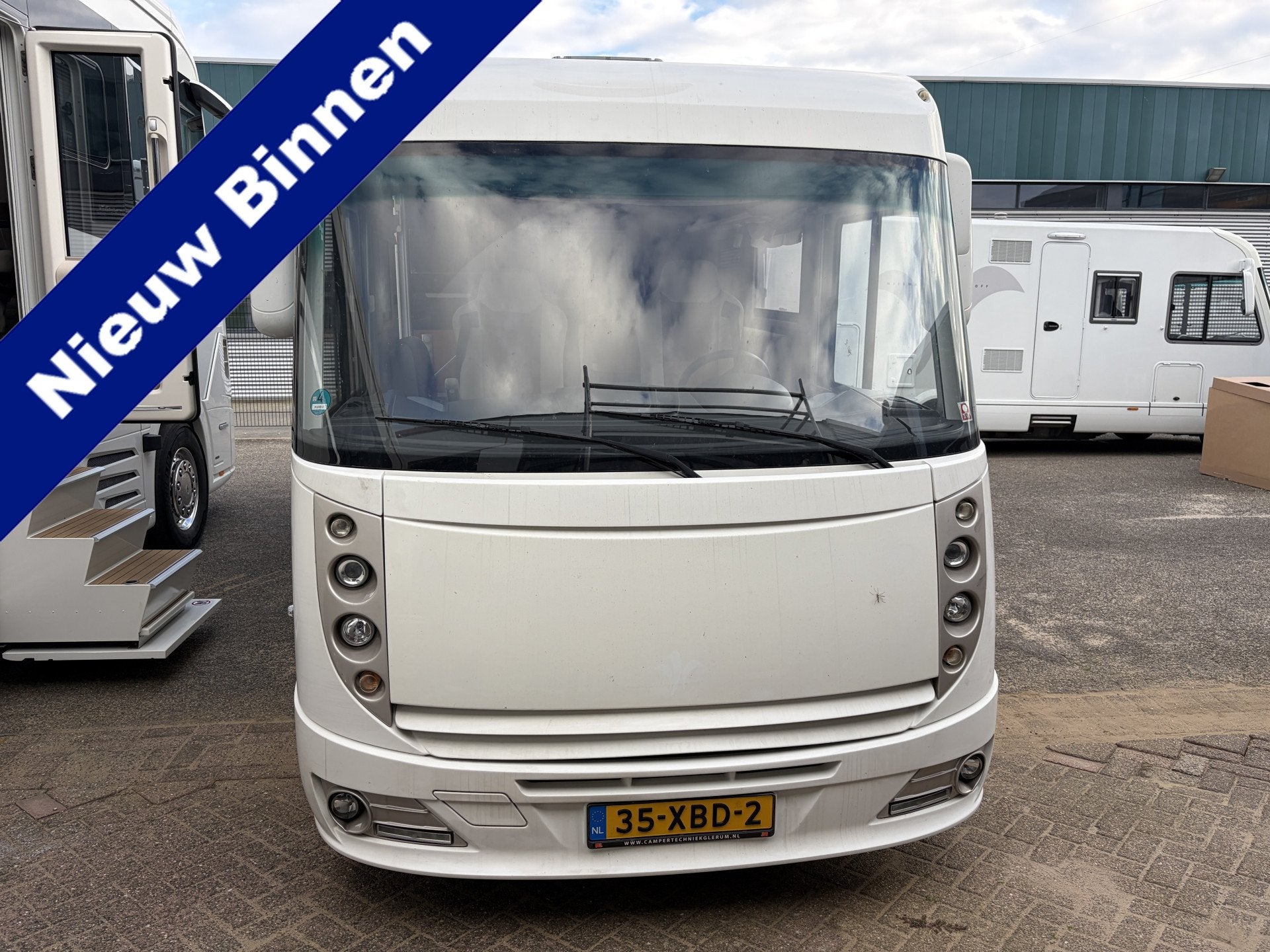 NIESMANN BISCHOFF ARTO 69 L 3.0 158pk Automaat Hefbed, Niesmann+Bischoff, Galliersweg 39
5349AT  OSS, NL, Diesel, Mark@niesmannbischoff.nl