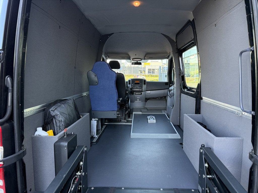 Mercedes-Benz Sprinter L1H2 Rolstoelbus 2+1 Side-To-Side 213, Auto's, 13 km/l, Euro 5, Gebruikt, Zwart