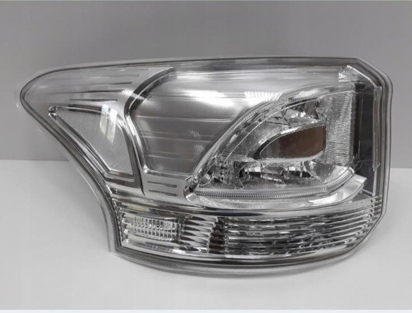 Originele Led Links Mitsubishi Outlander PHEV 2011-2015, Auto-onderdelen, Verlichting, Ophalen of Verzenden, Nieuw, Mitsubishi