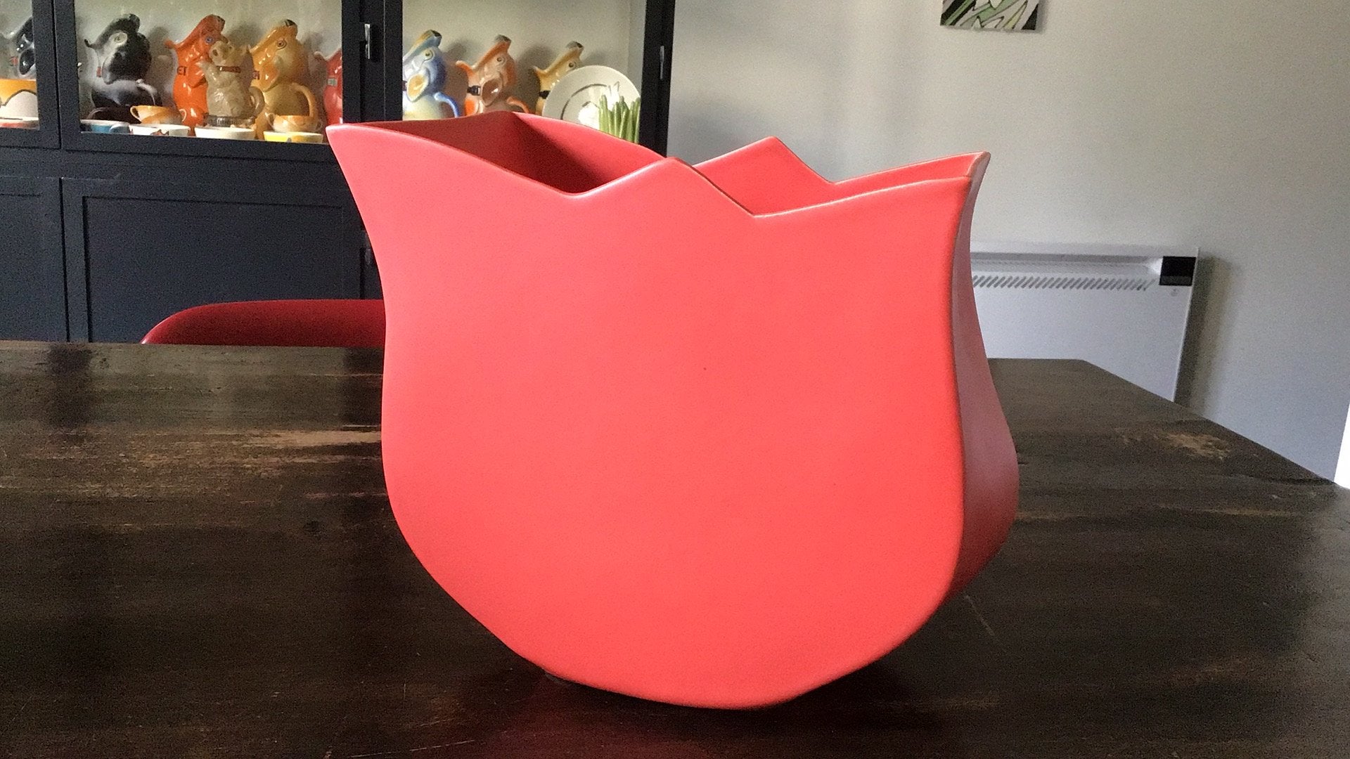 Cor Unum Ceramics Petri Voet tulpenvaas vaas rood, Antiek en Kunst, Vaas, Ophalen of Verzenden, Rood, Steen/keramiek