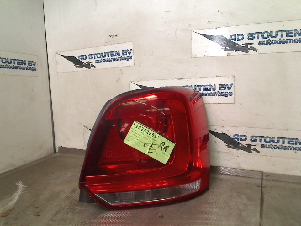 Achterlicht Rechts Volkswagen Polo V (6R) 2011 6R0945096N, Gebruikt, Volkswagen, Volkswagen AG, Kundenbetreuung@volkswagen.de