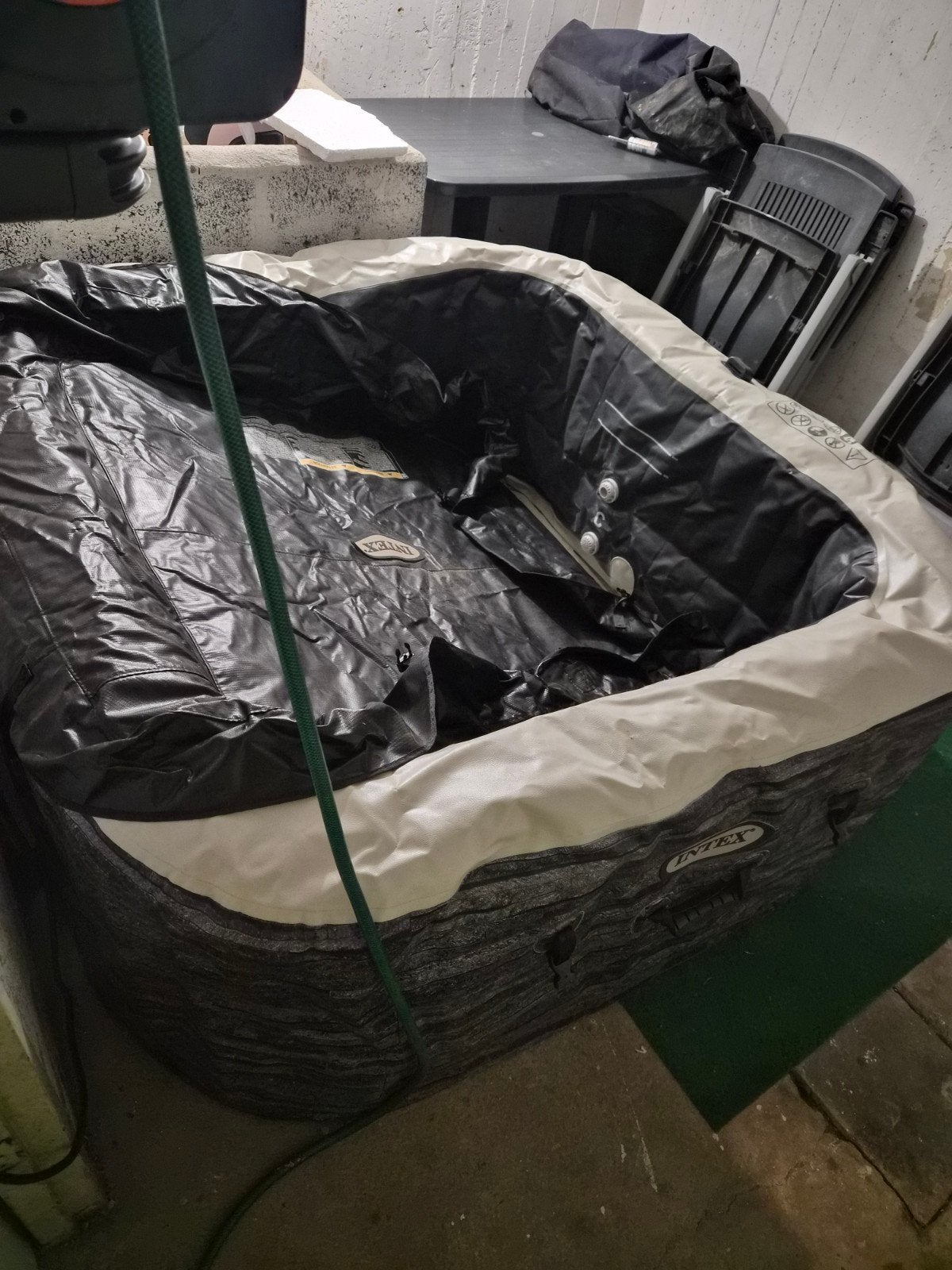 Intex Pure Spa opblaasbare jacuzzi met pomp, Ophalen, Gebruikt, Pomp, Opblaasbaar
