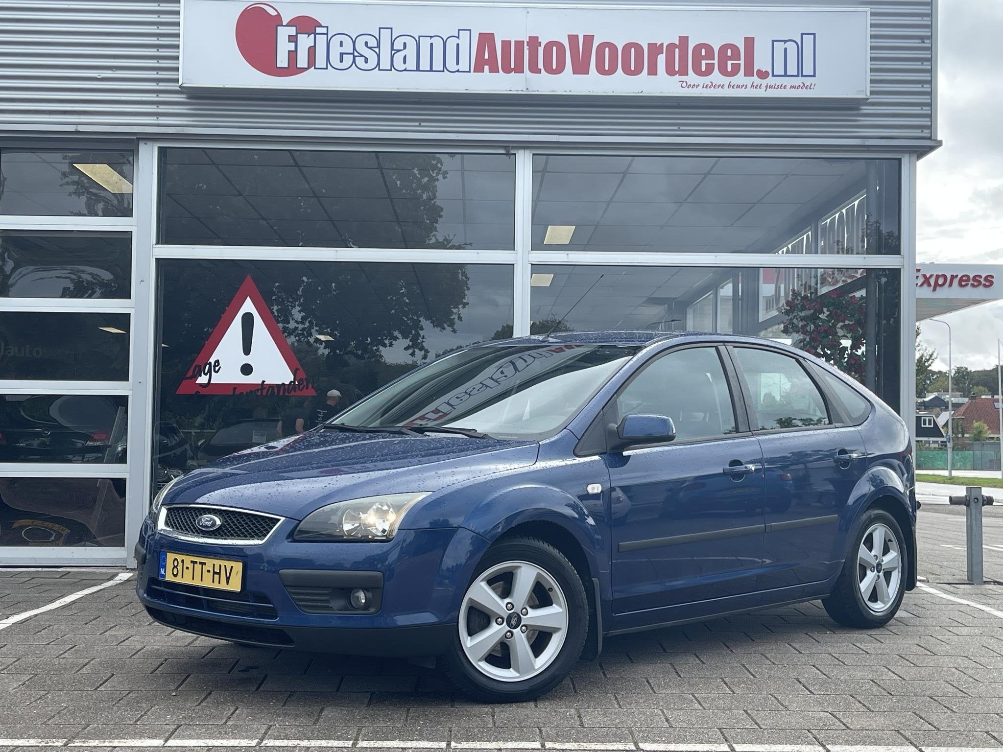 Ford Focus 1.6-16V Futura /Cruise/afkomstig 2e eigenaar/Trek, 1596 cc, 4 cilinders, Met garantie (alle), Blauw