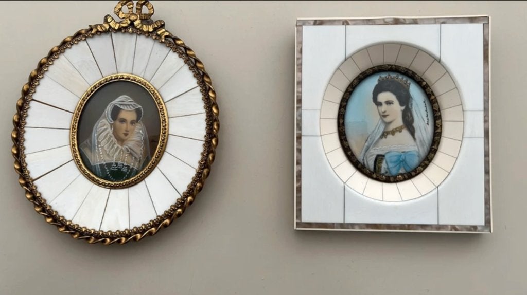 Antieke Miniatuur Portretten in Parelmoer Lijsten, Ophalen of Verzenden