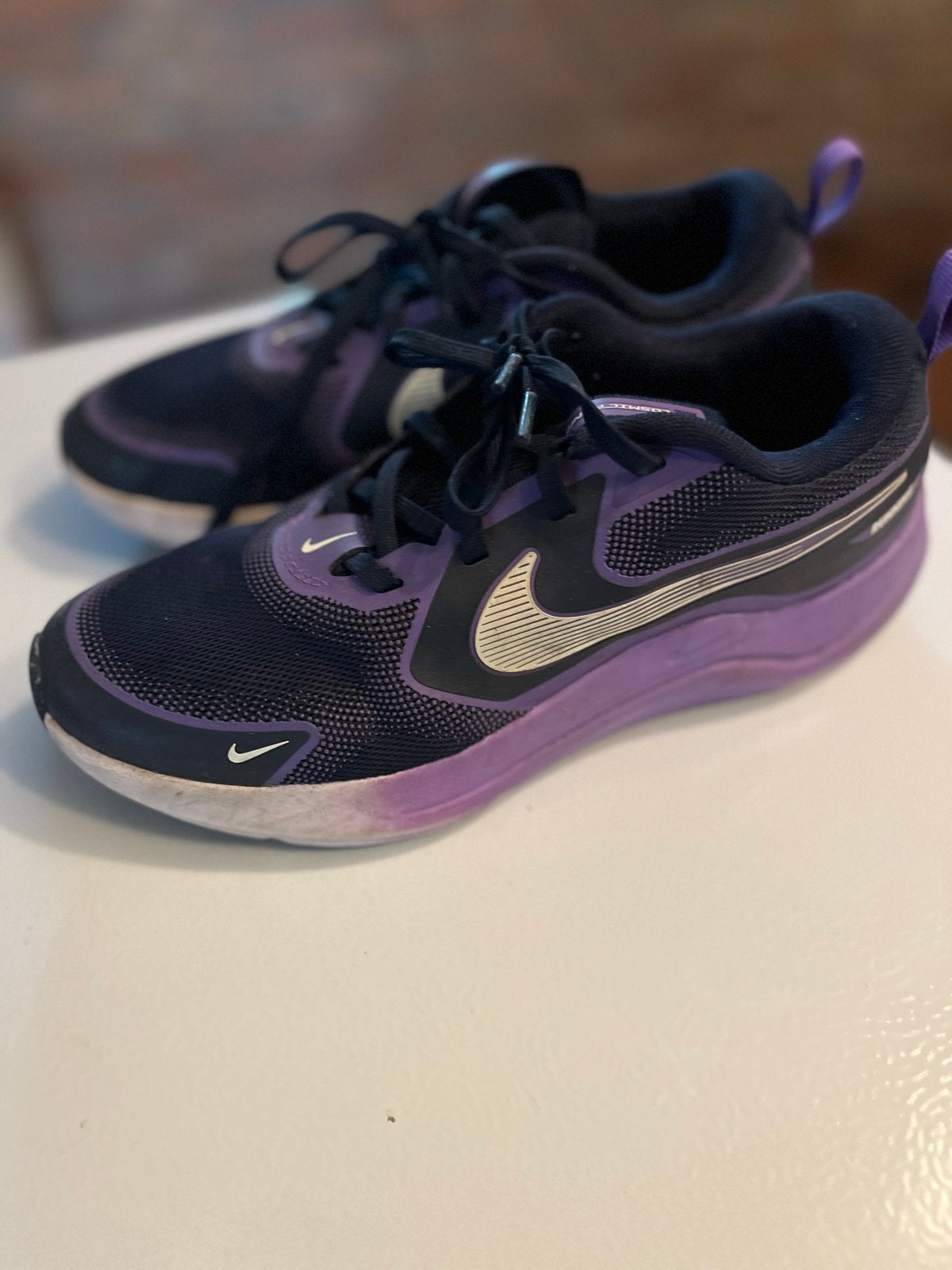 Nike Cosmic Runner - Maat 38, Ophalen of Verzenden, Zo goed als nieuw, Jongen of Meisje, Schoenen