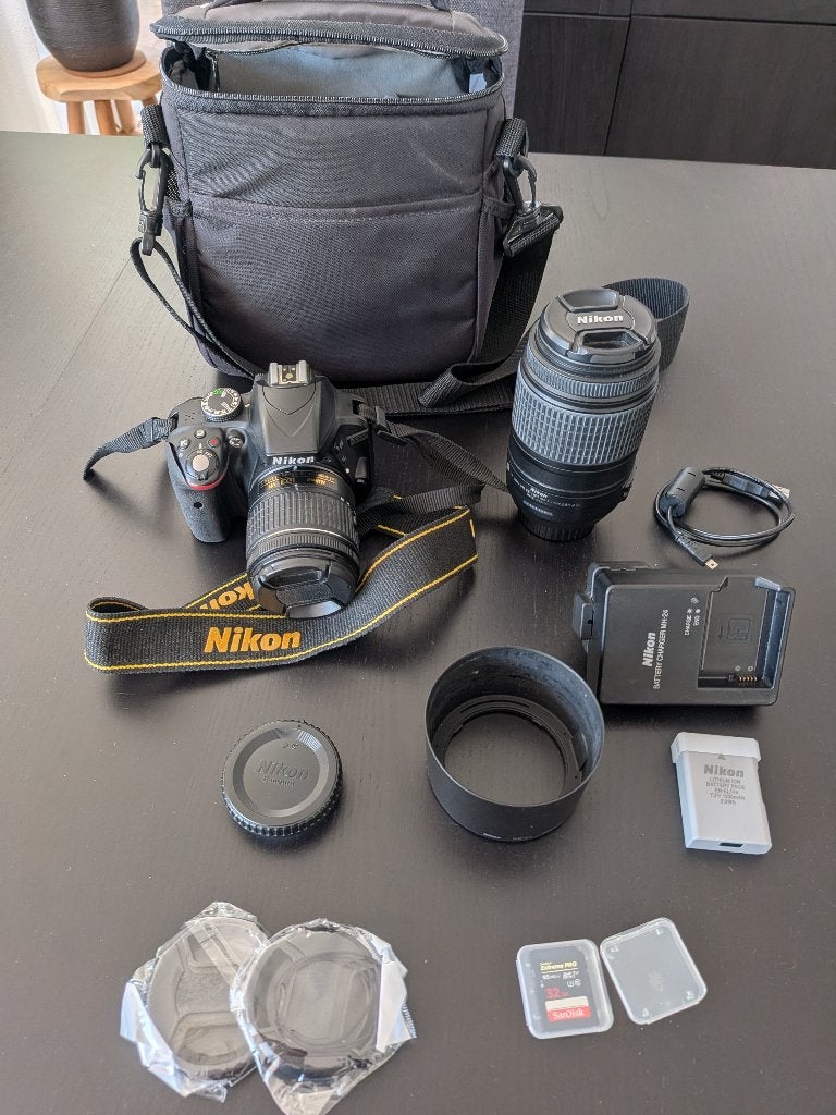 Nikon D3300 camera met lenzen en accessoires, Spiegelreflex, Ingebouwde flitser, Ophalen of Verzenden, Zo goed als nieuw