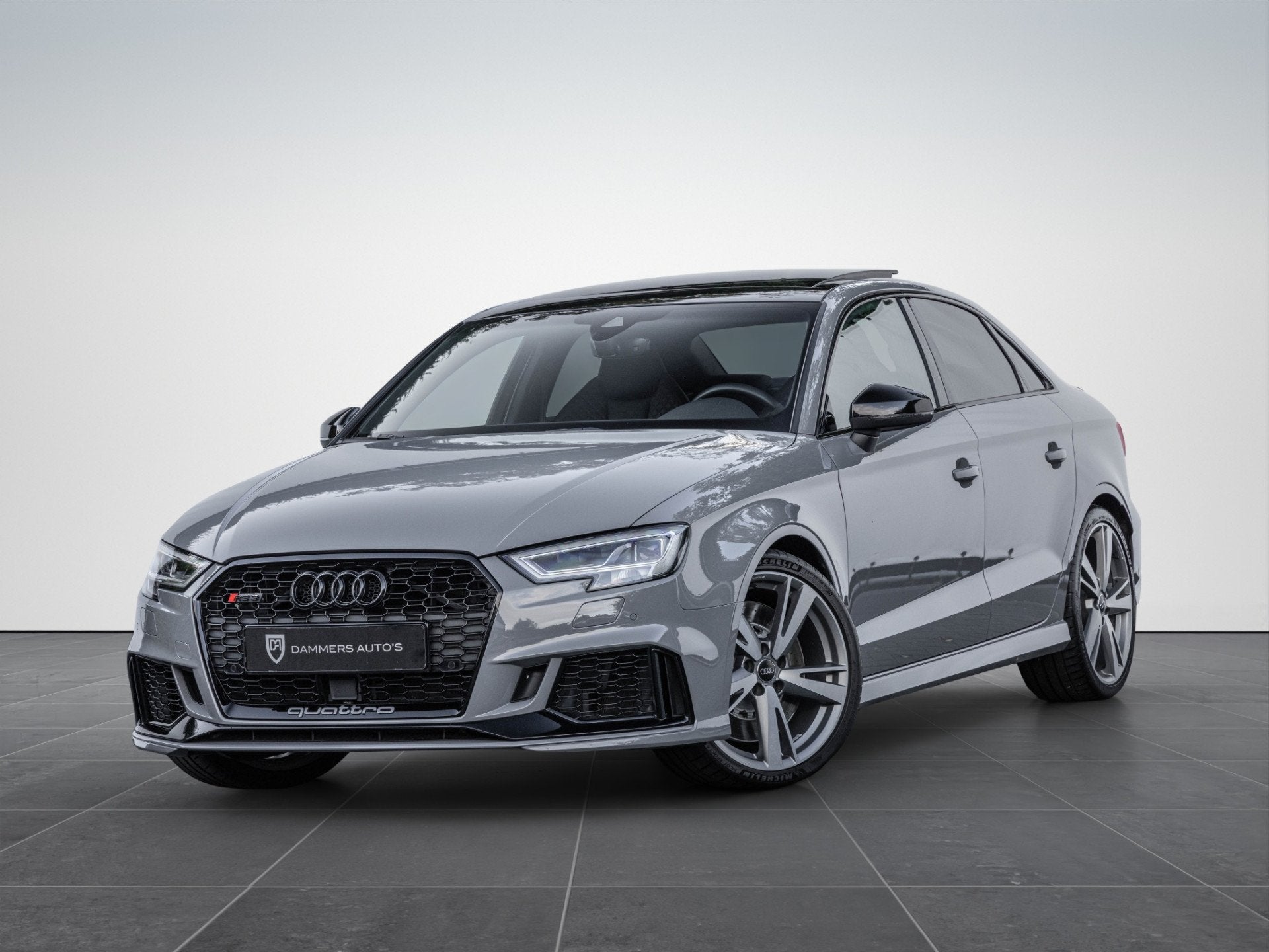 Audi RS3 Limousine 2.5 TFSI 400pk Quattro Pano B&O RS-stoele, Automaat, Gebruikt, Euro 6, RS3