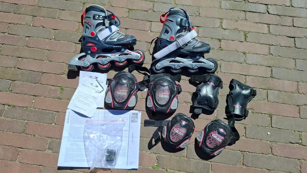 Nijdam skeelers maat 30-33 met bescherming knie/pols/elleboo, Kinderen, Inline skates 4 wielen, Ophalen, Overige merken