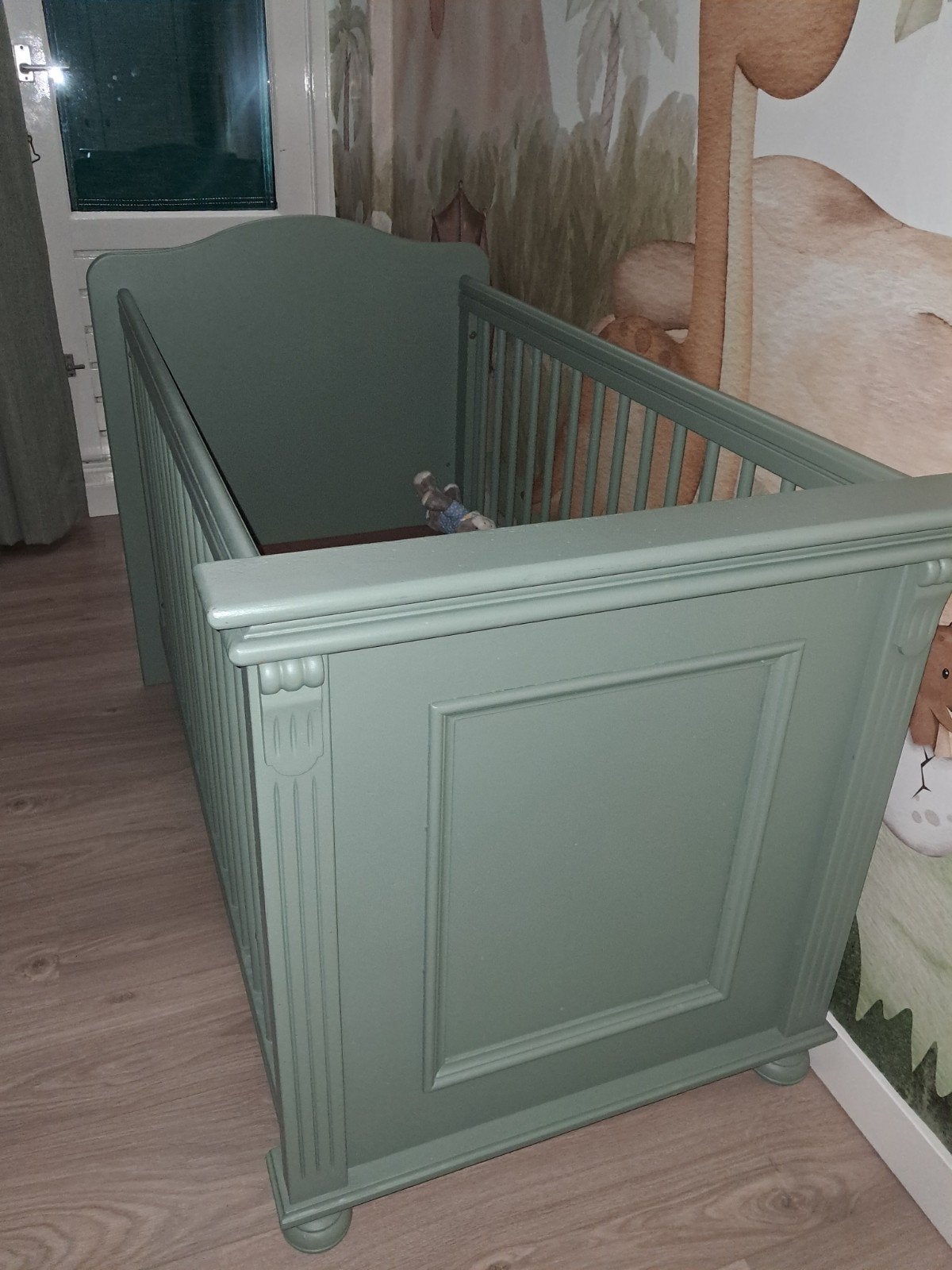 Set olijf groen, commode en bedje, Ophalen, Gebruikt, Ledikant