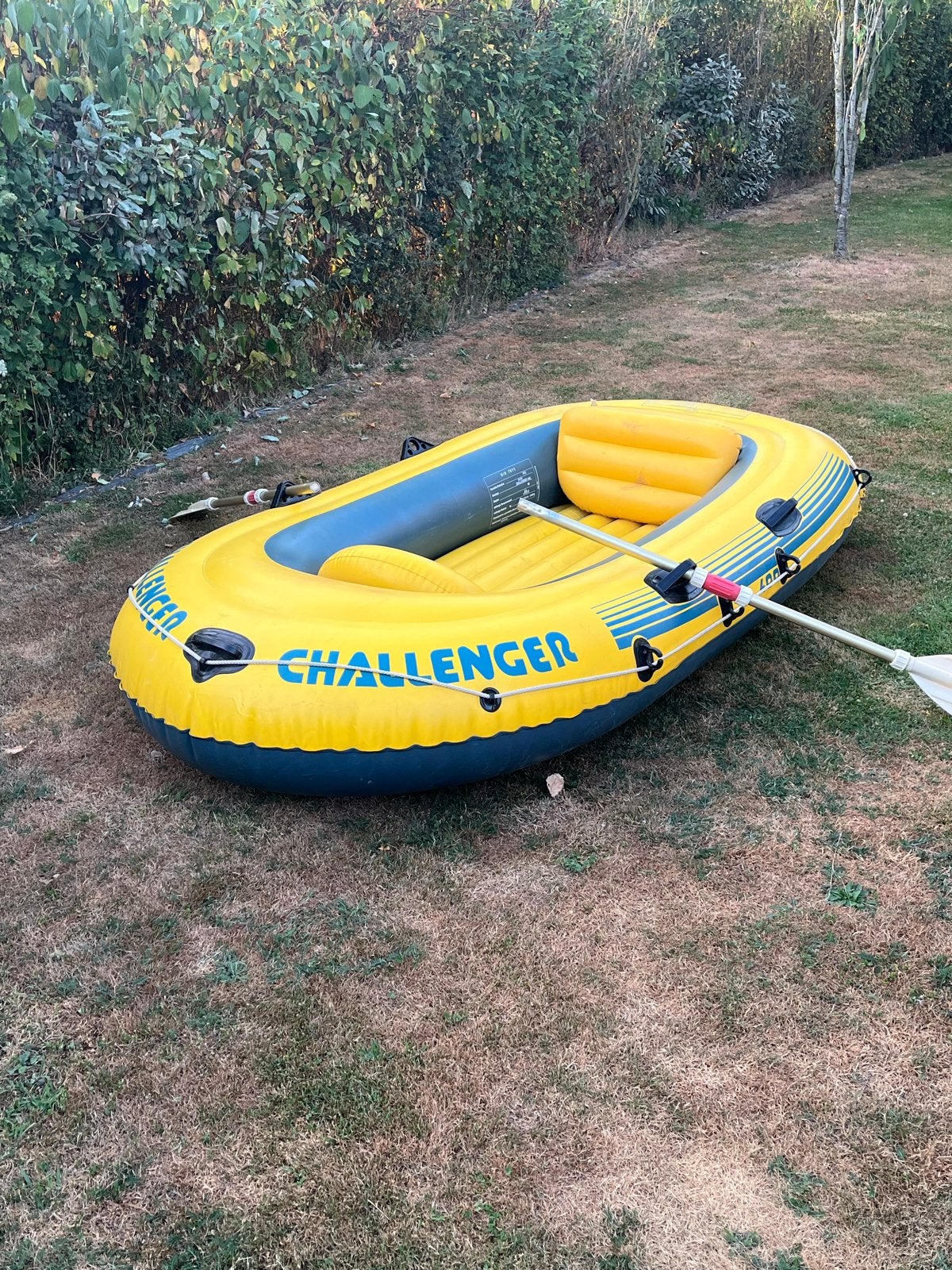 Intex Challenger 400 opblaasboot met peddels, Ophalen, Gebruikt