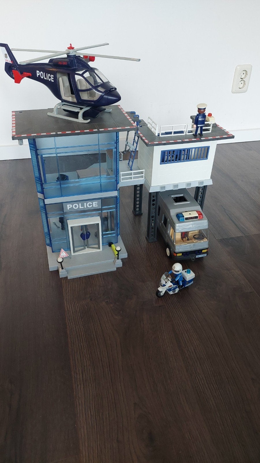 Playmobil politiebureau met bus, helikopter, motor en meer, Ophalen, Gebruikt