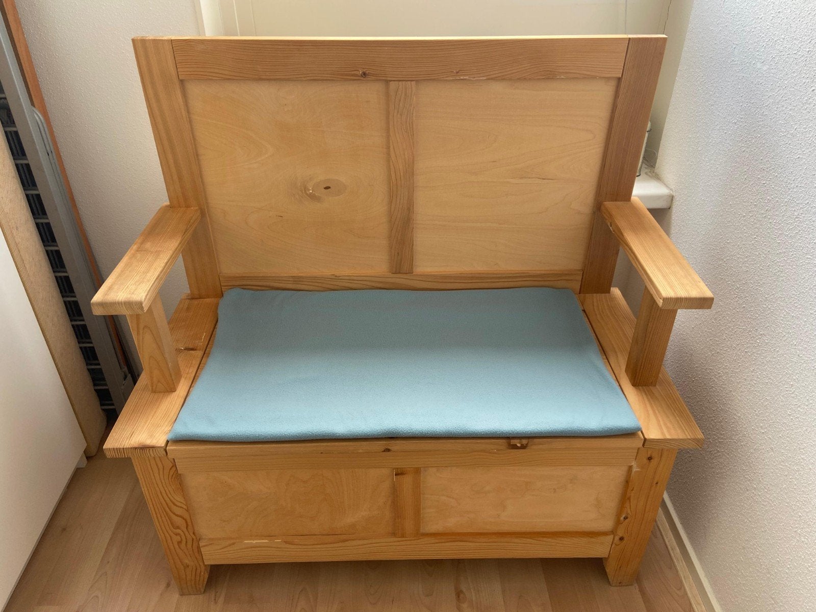 Houten bankje met opbergruimte, Antiek en Kunst, Antiek | Meubels | Stoelen en Banken, Ophalen