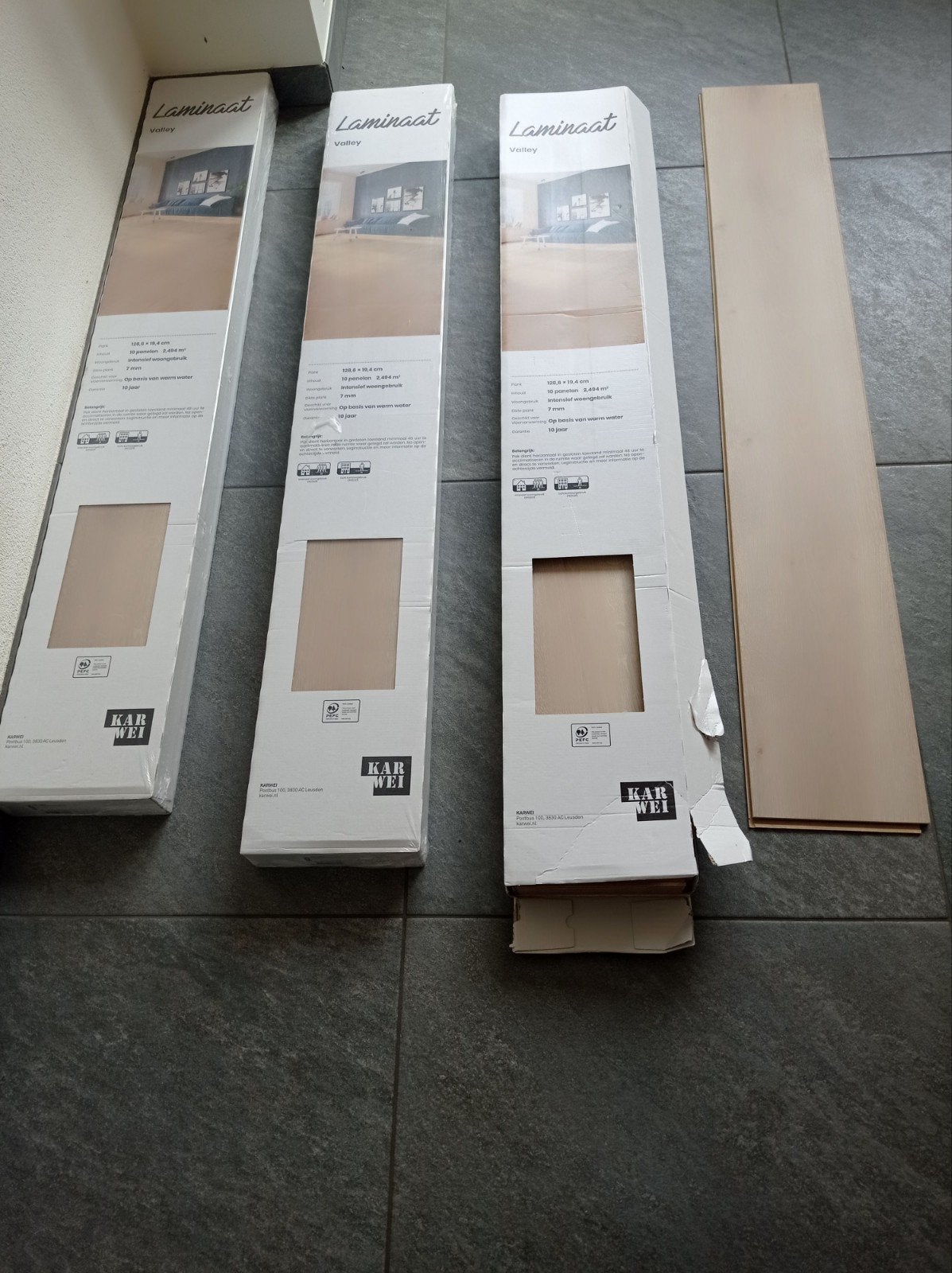 3 NIEUWE pakken laminaat met v-groef!, Ophalen, 50 tot 150 cm, Nieuw, 10 tot 30 cm