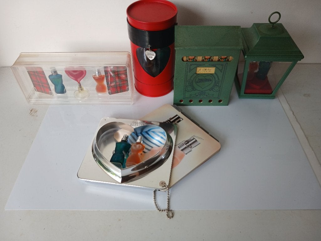 5 verschillende Jean Paul Gaultier miniatuursets, Verzenden, Nieuw, Miniatuur, Gevuld