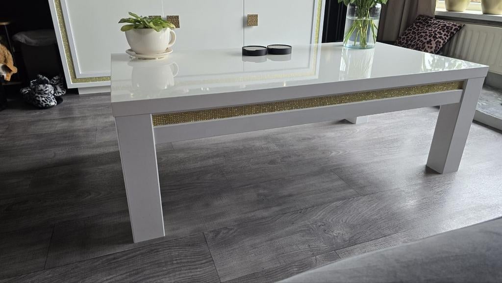 Meubel set, hoogglans wit met goud., Huis en Inrichting, Tafels | Eettafels, Ophalen, Zo goed als nieuw, Rechthoekig, 150 tot 200 cm