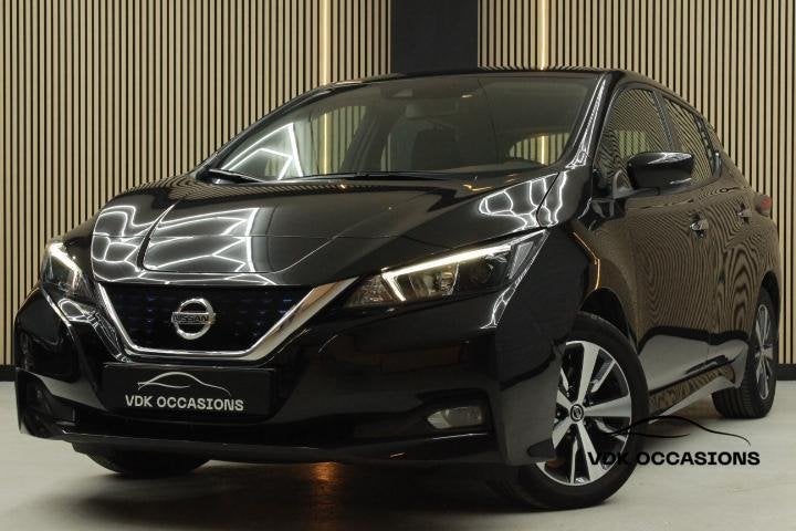 Nissan LEAF Acenta 40 kWh |Keyless |Stoel/Stuur verw |Camera, Auto's, Dealer onderhouden, Gebruikt, 150 pk, Zwart