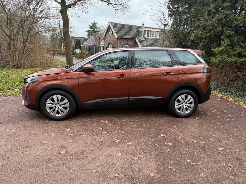 Peugeot 5008 1.2 PureTech Blue Lease Premium / Navi / Camera, Gebruikt, Euro 6, Bruin, 7 stoelen