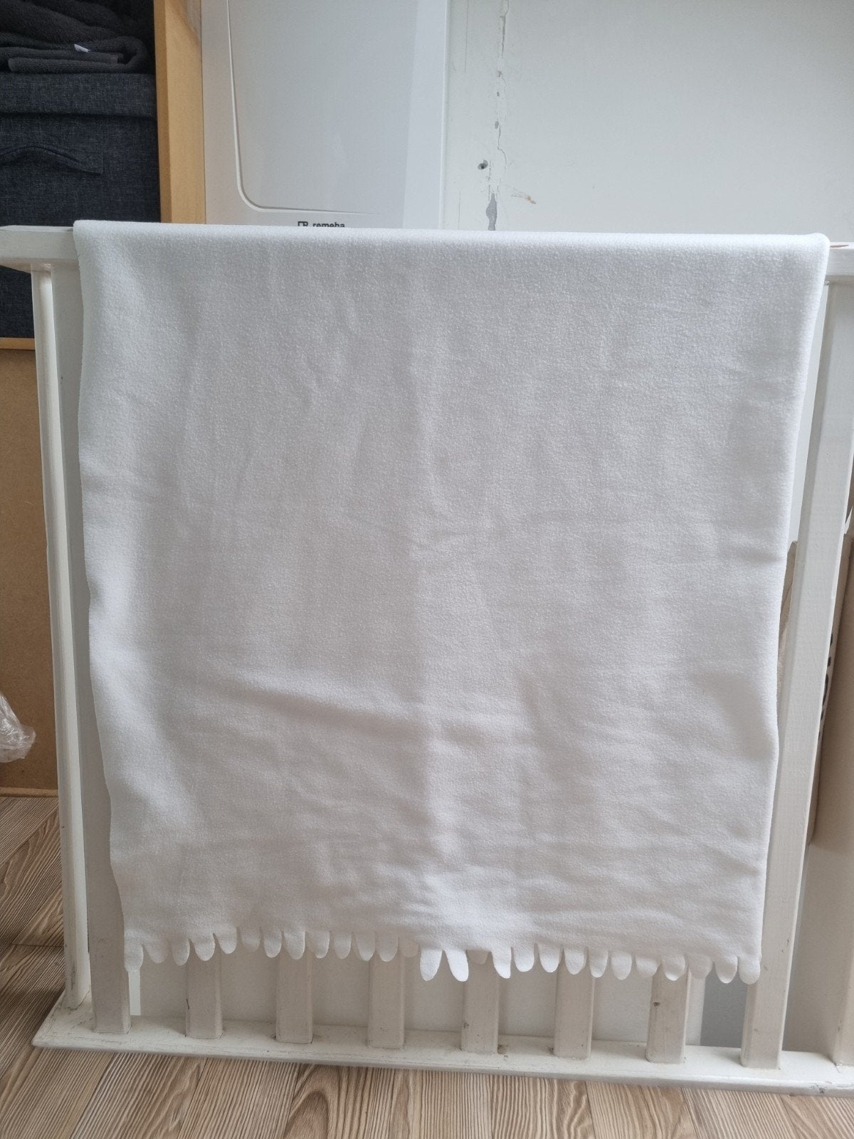 Wit deken van IKEA - 130x170cm, Huis en Inrichting, Woonaccessoires | Plaids en Woondekens, Fleecedeken, Wit, 130 cm, Zo goed als nieuw