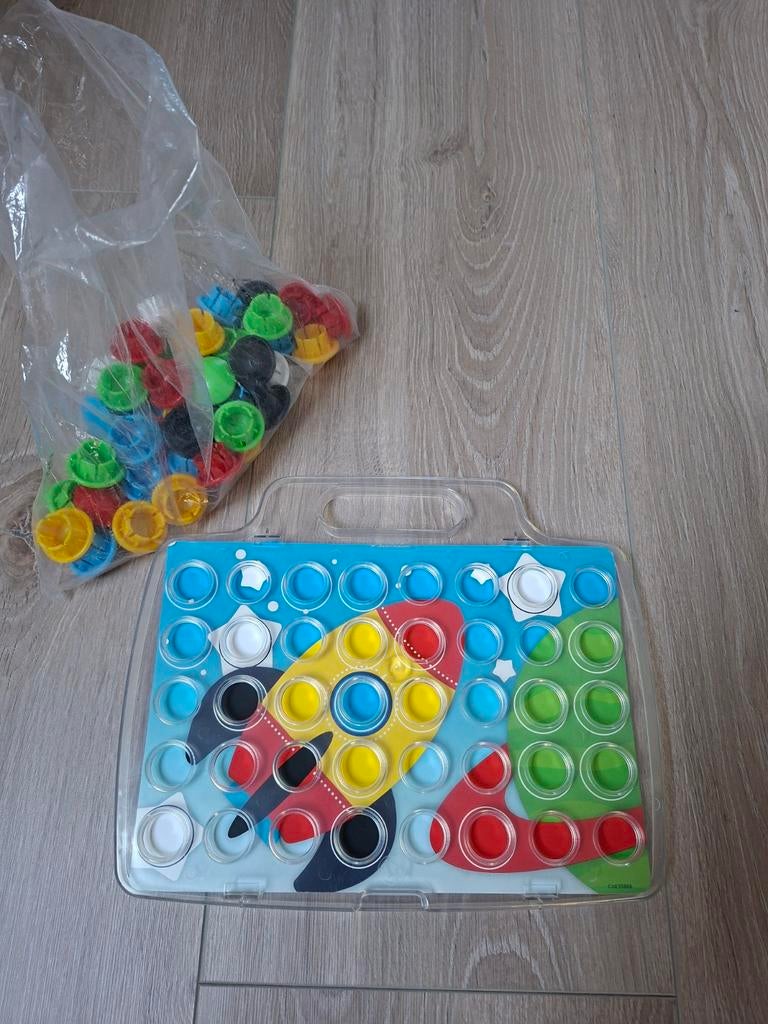 FantaColor Junior gekleurde knoppen puzzel, Ophalen of Verzenden, Gebruikt, Puzzelen