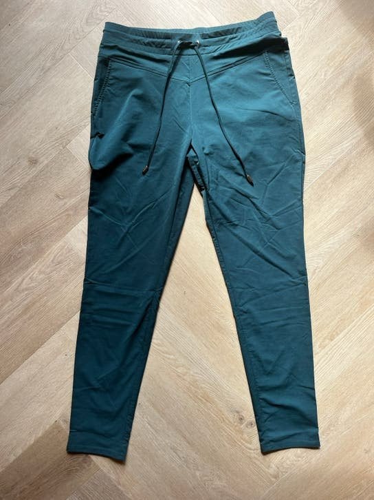 And co woman broek, Kleding | Dames, Positiekleding, Maat 42/44 (L), Ophalen of Verzenden, Zo goed als nieuw, Broek of Spijkerbroek