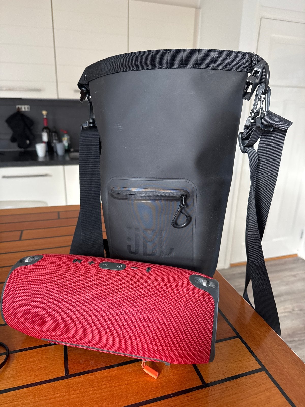 JBL Xtreme met tas en oplader - Zo goed als nieuw, Ophalen of Verzenden, Zo goed als nieuw, Draagbare speaker, Inclusief oplader