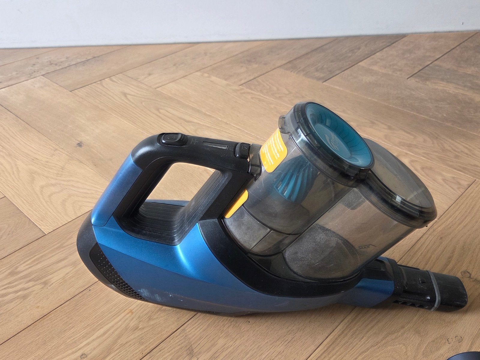 Philips steelstofzuiger, Witgoed en Apparatuur, Stofzuigers, Gebruikt, Steelstofzuiger, Philips, Draadloos, Inclusief accessoires
