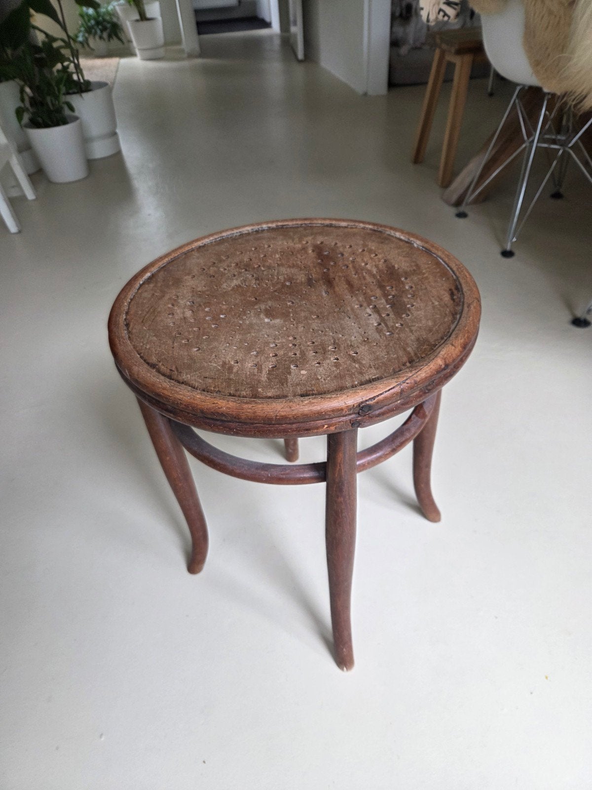 Vintage kruk van Luterma Estonia, Ophalen