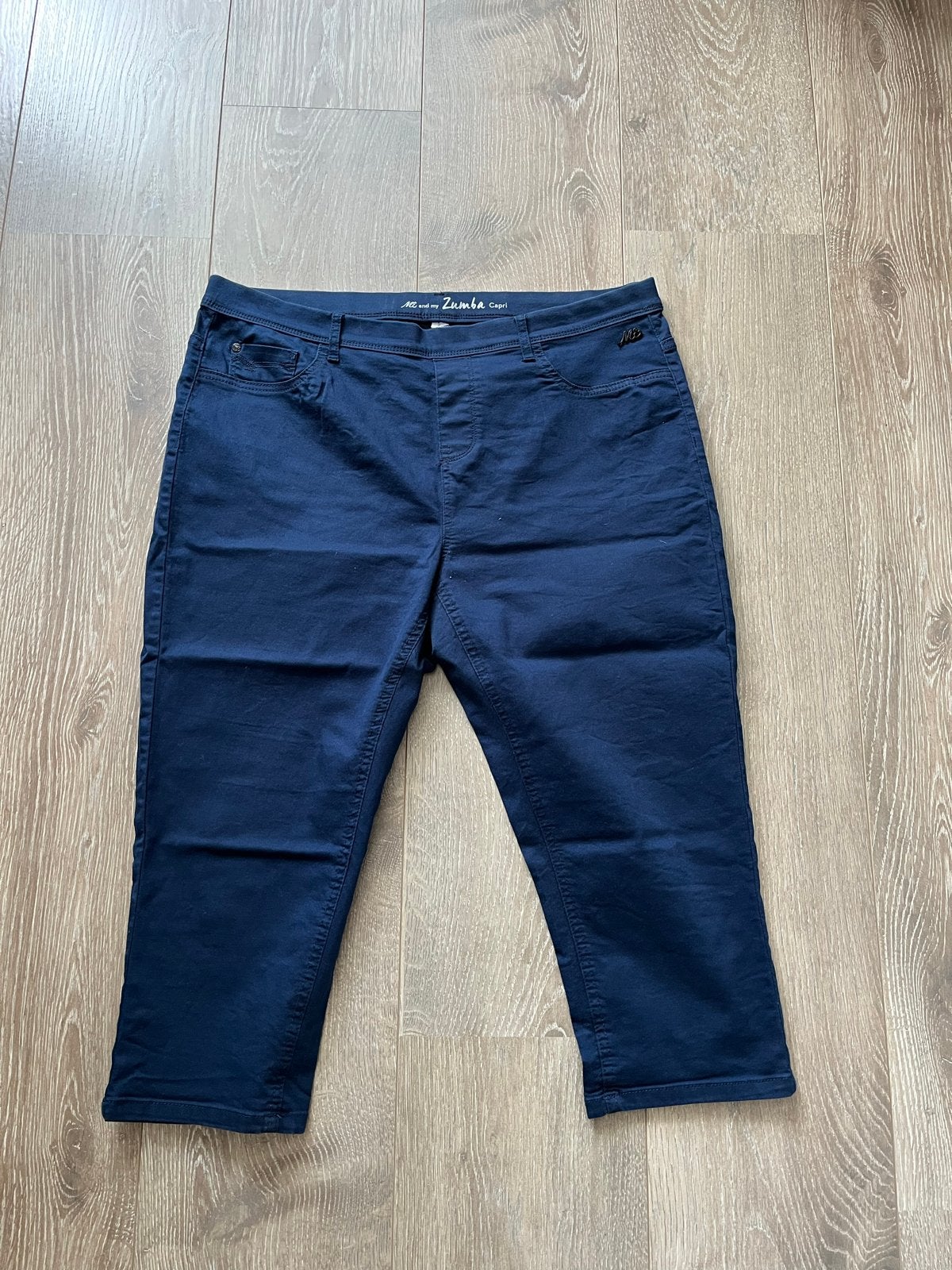 Leuke Miss Etam Capri broek, maat XL, taille 45 cm, Blauw, Maat 46/48 (XL) of groter, Ophalen of Verzenden, Driekwart